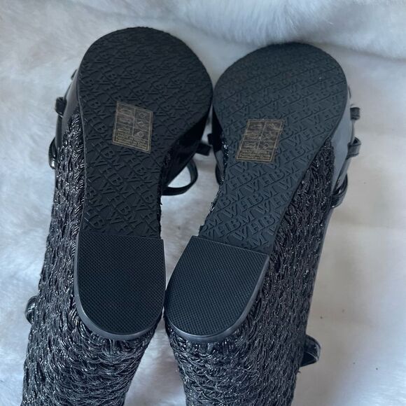 WHBM patent black ankle straps platform wedge sandals front bow accent SZ9.5 - Picture 9 of 9